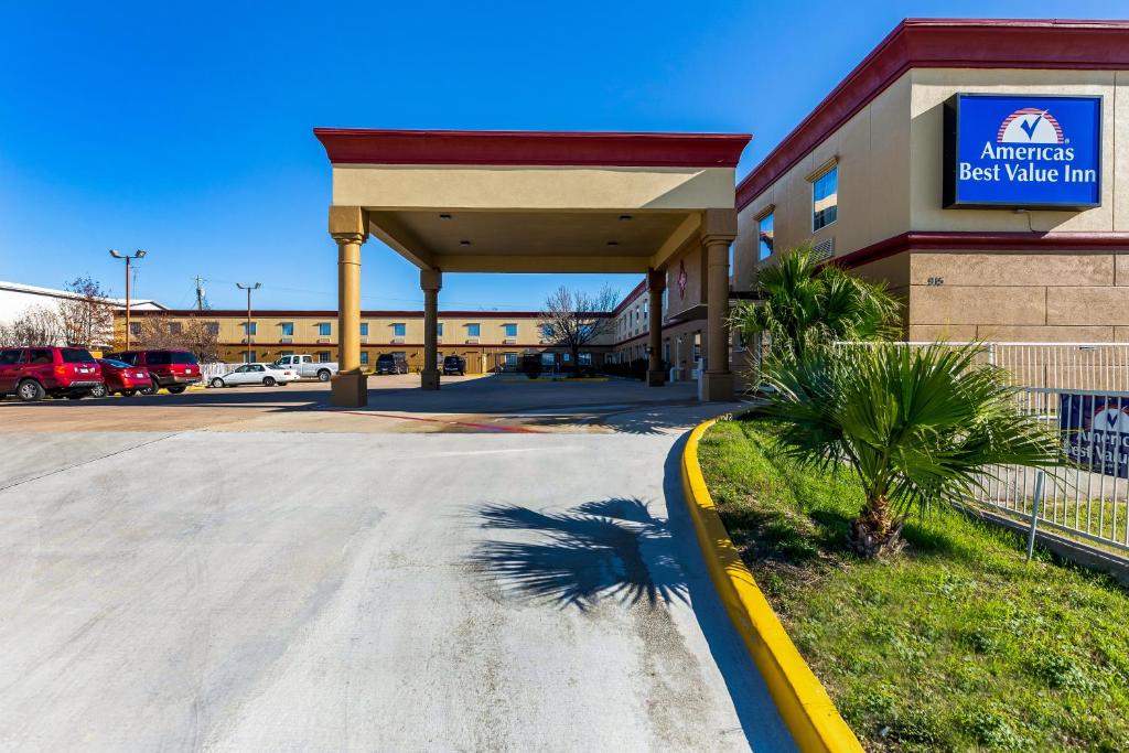 Americas Best Value Inn - Temple Main image 1